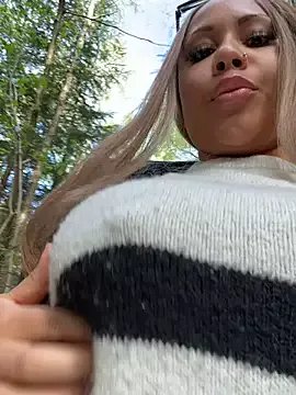 Freechat HaileyDiana on StripChat