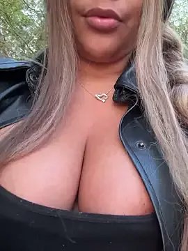 Freechat HaileyDiana on StripChat