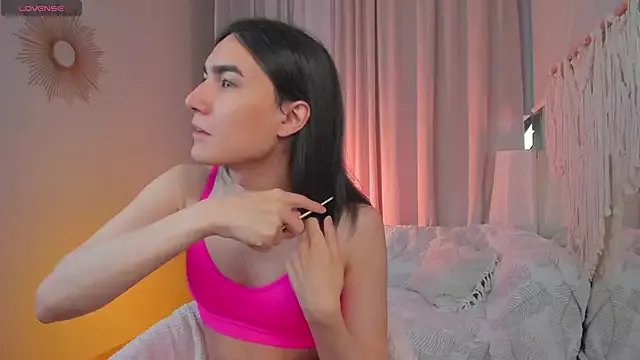 Freechat HeyAlena on StripChat