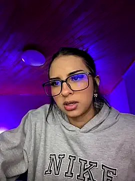 Freechat Hilary_pinkk on StripChat