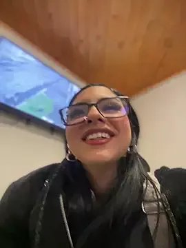 Freechat Hilary_pinkk on StripChat