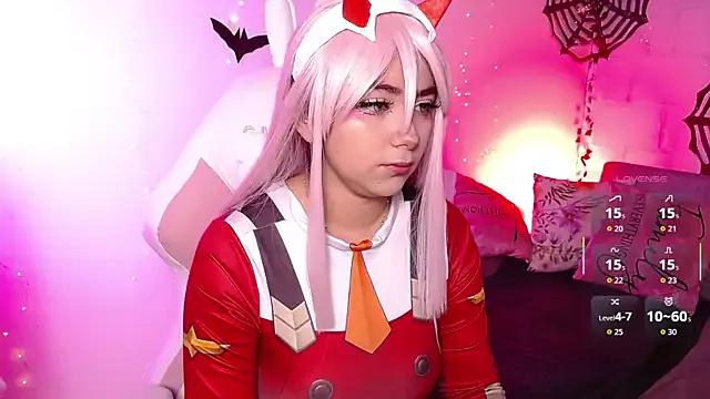 Freechat hinnata_lovely on StripChat