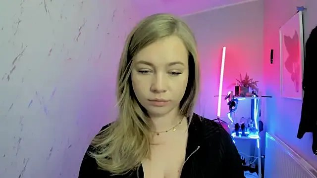 holly_xglam — Show bra