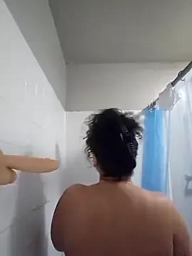 Freechat honeeyyy_pot on StripChat