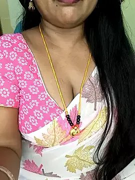 Freechat honey-sexy on StripChat