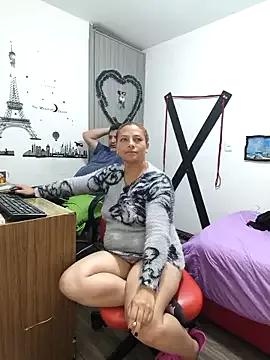 Freechat hotandfierylatinos2023 on StripChat