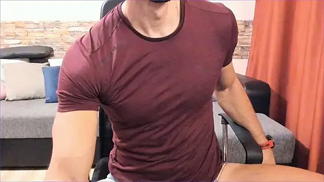 Freechat HotHunkTrainer on StripChat