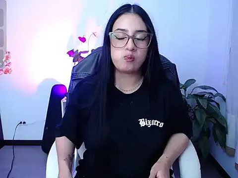 ItsNyla — spanks x12