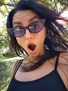 Freechat Izabella_Bella on StripChat
