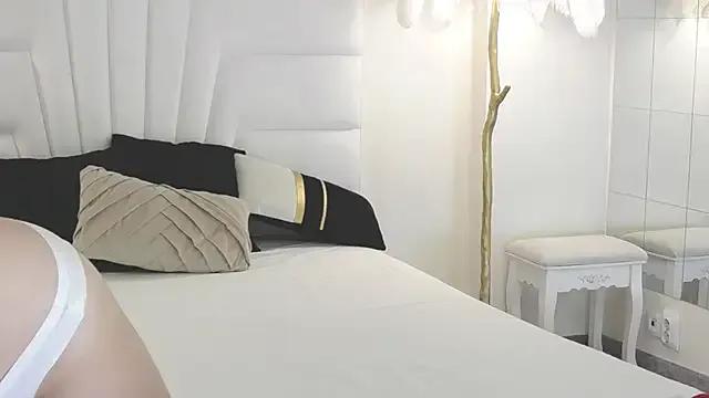 StripChat JennaClover is Private JennaClover — slow, strip show