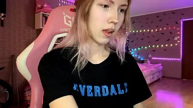 Jerrieberry — Freechat on StripChat