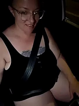 julimonroe on StripChat