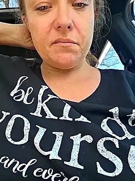 julimonroe on StripChat