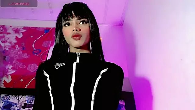 Freechat jymena_xxx on StripChat