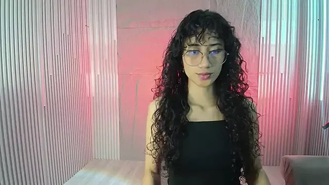 Freechat KaitlynLoveCam on StripChat