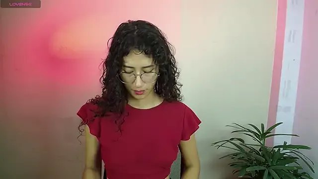 Freechat KaitlynLoveCam on StripChat