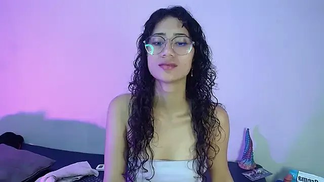 Freechat KaitlynLoveCam on StripChat