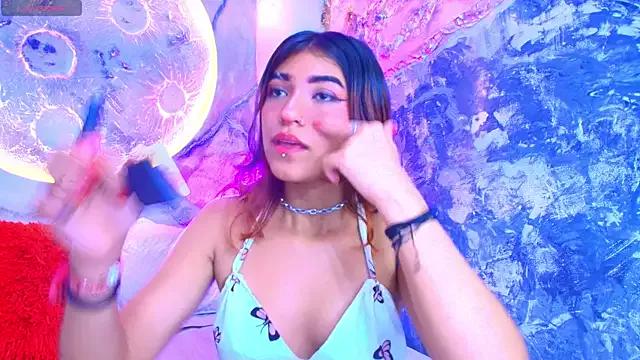 Freechat katierouge_ on StripChat