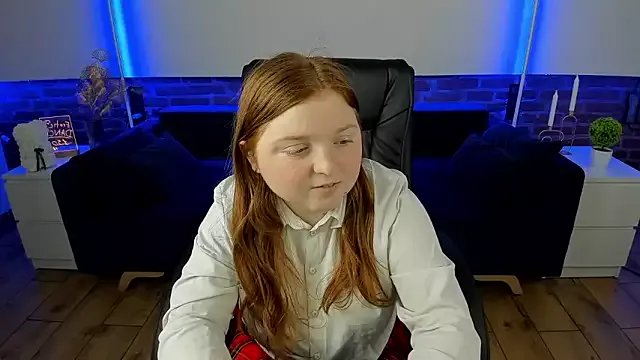 KattyRose8 on StripChat