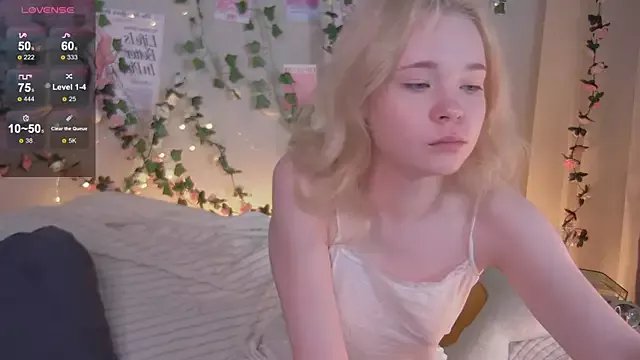 Freechat Kellybbface on StripChat