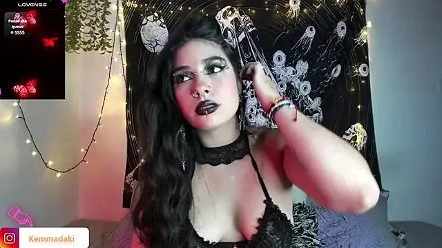 Freechat kemmadakii on StripChat