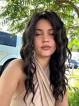 Freechat KikiWatson on StripChat