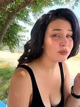 Freechat KikiWatson on StripChat