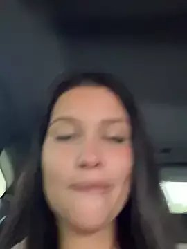 Freechat KikiWatson on StripChat