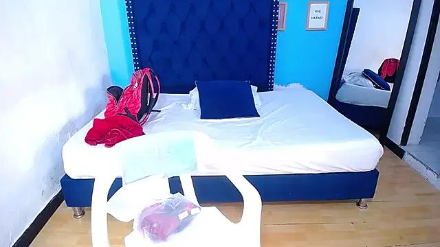 kinky_redhead18 — Freechat on StripChat