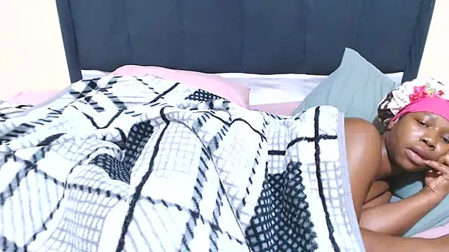 Freechat kittykhloe22 on StripChat