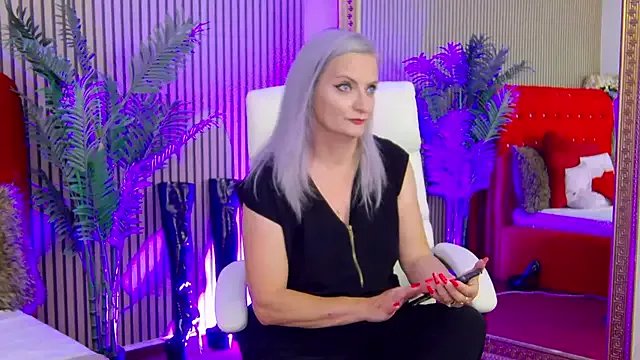 LadyTouch on StripChat