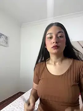 Freechat lana_rousse01 on StripChat