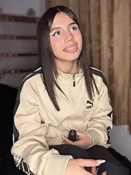 Freechat Laura-Khalifa on StripChat