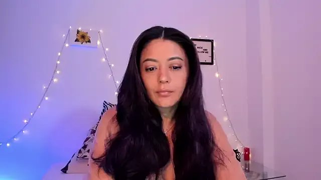 Freechat LauraToro_ on StripChat