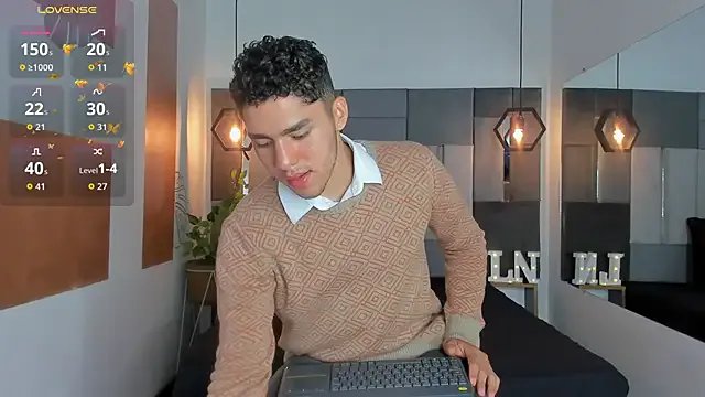 Freechat LiamNovak on StripChat