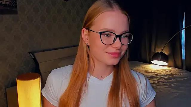 LibbyVenzeio — give me few spanks in doggy