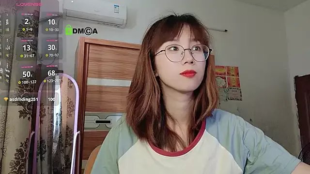 Lili_666 on StripChat 