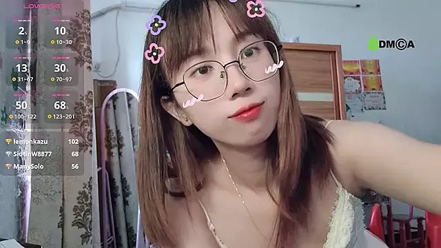 Lili_666 on StripChat 