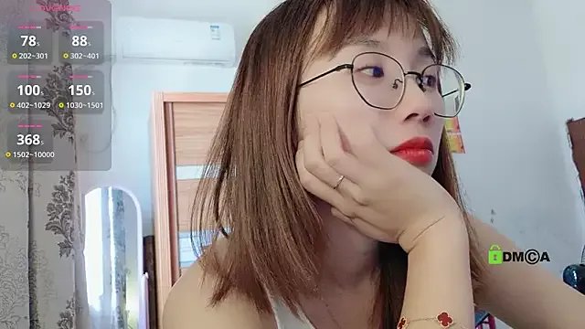 Lili_666 on StripChat 