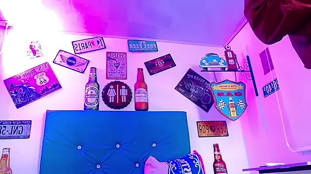 lili_roussi on StripChat 