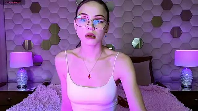 Lily_Me on StripChat