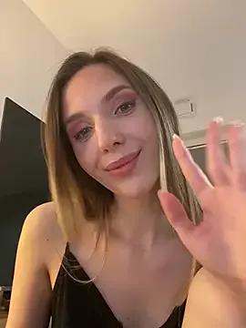 Group LINA_ALL_EYES_ON_YOU on StripChat
