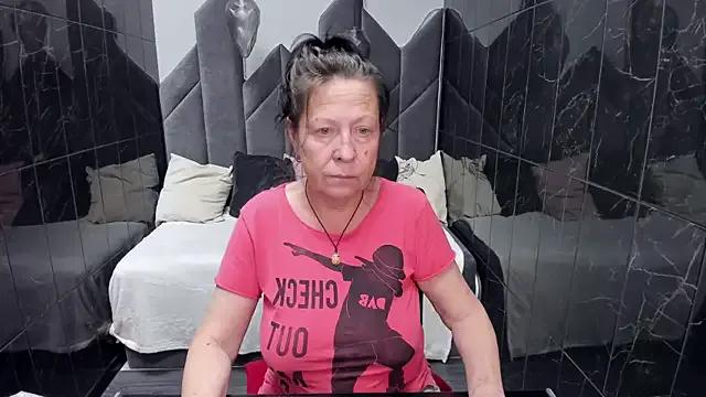 LindaPassionate — Shake naked boobs