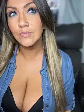 LittleMissEeve on StripChat 