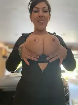 LittleMissEeve on StripChat 