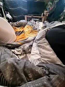 StripChat LoLa-69-X is Freechat LoLa-69-X — 4 doigts dans le culs