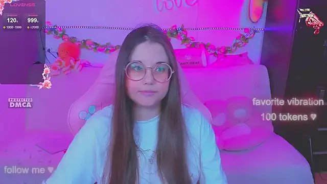 Lolisuccub on StripChat