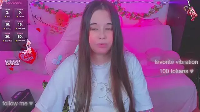 Lolisuccub on StripChat