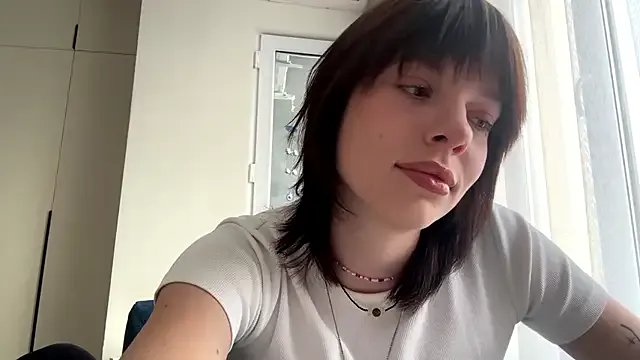 LollySimes on StripChat 