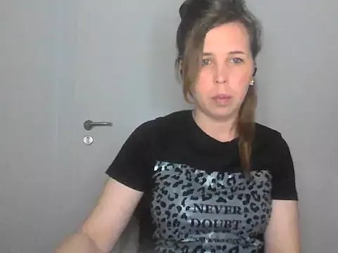 Freechat loveis007 on StripChat